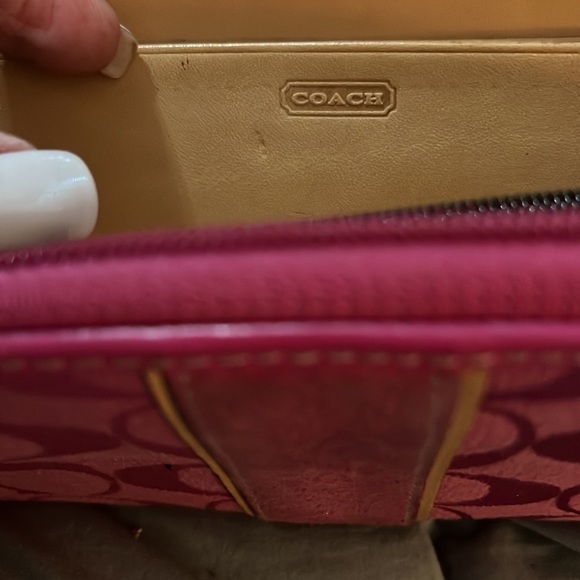 Coach Wallet - Picture 4 of 8